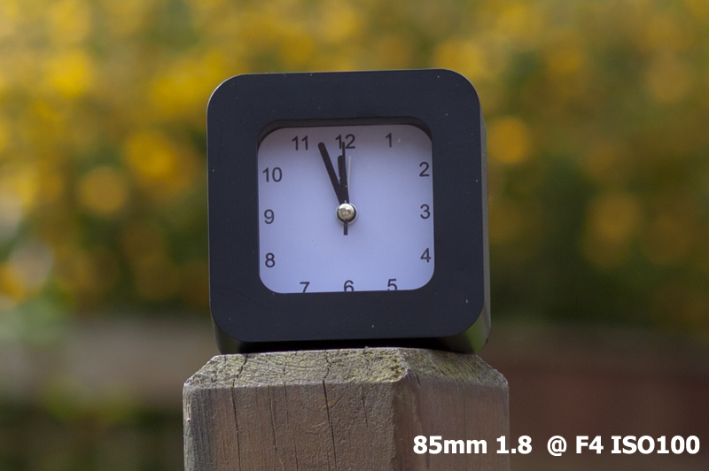 Canon 85mm 1.8 bokeh test