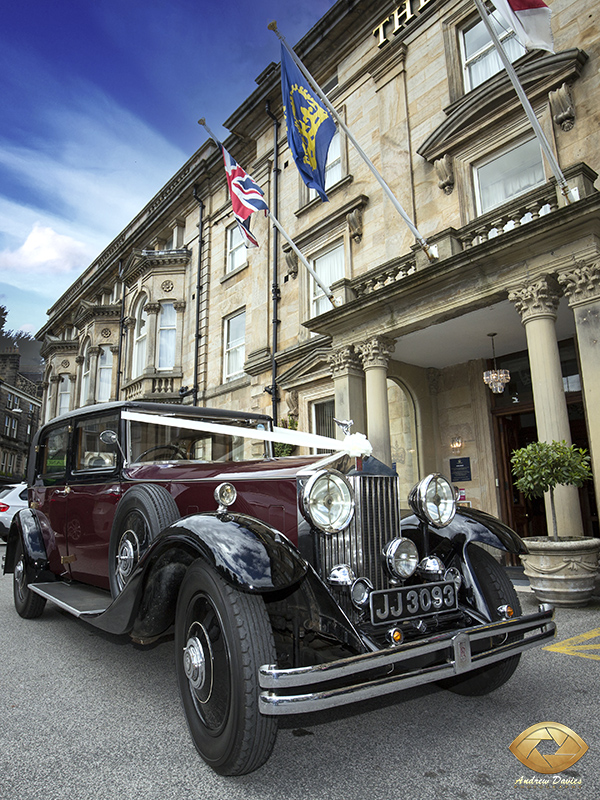 vintage car wedding photographer