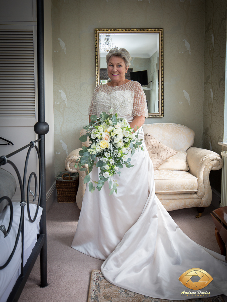 laskill country house wedding photographers photo bedrooms bride