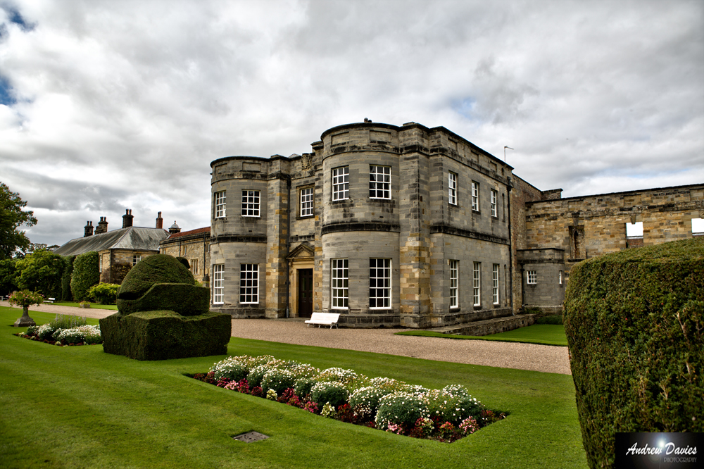 wedding photos newburgh priory north yorkshire